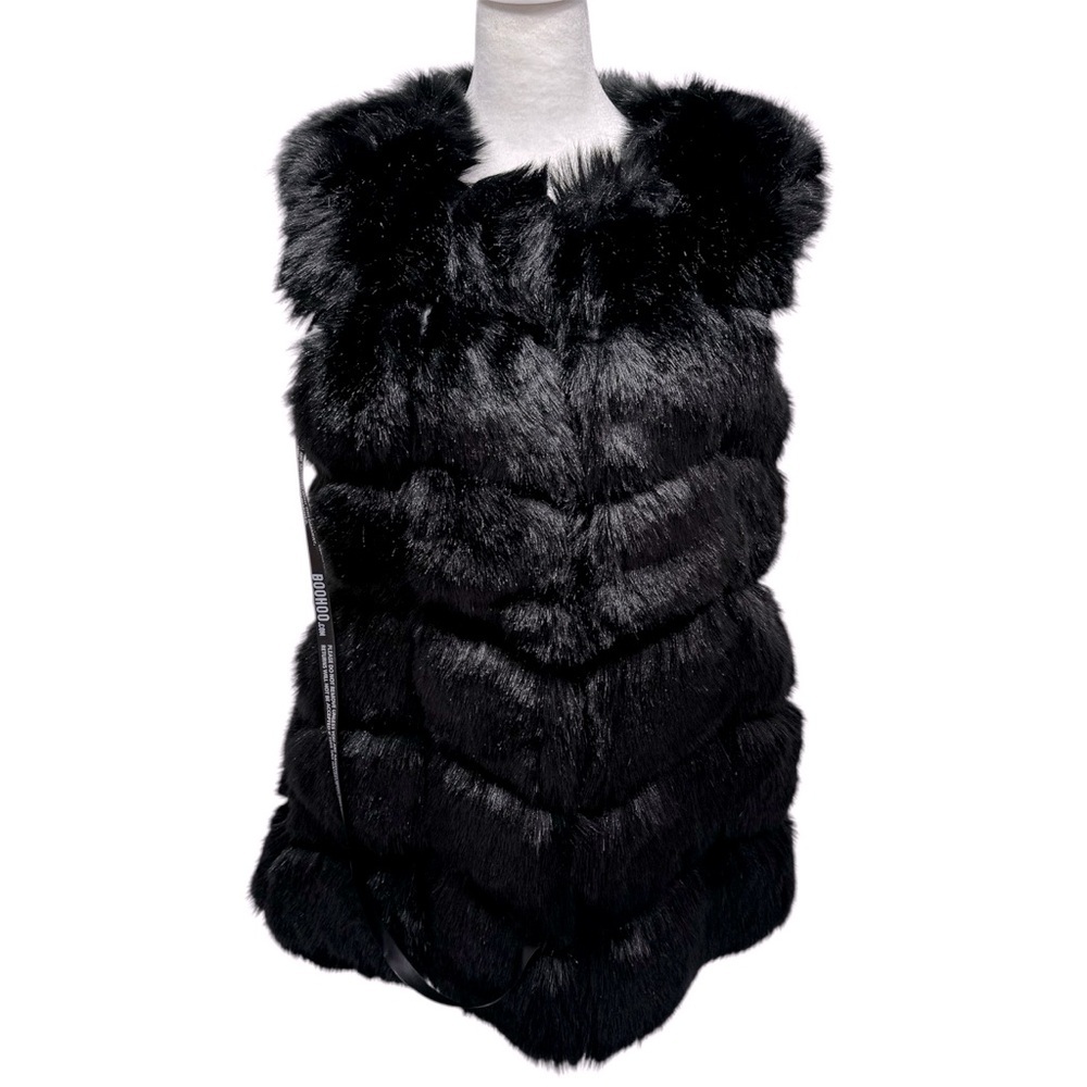 Black Faux Fur Vest by Boohoo Quilted Hook & Eye Closure Glam Mobwife City Chic